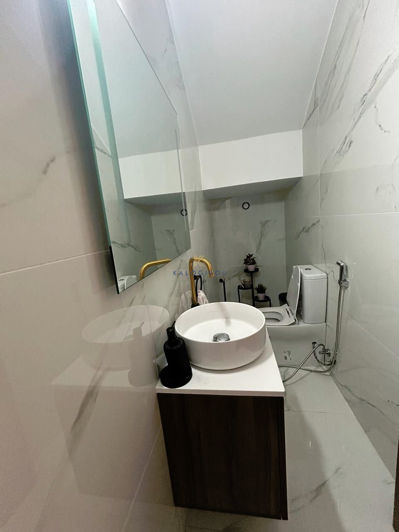 Image No.6-5 Bed House for sale