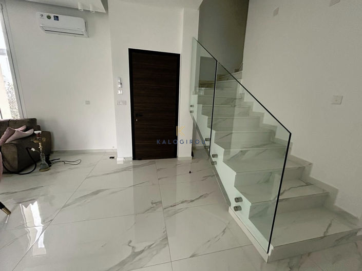 Image No.7-5 Bed House for sale