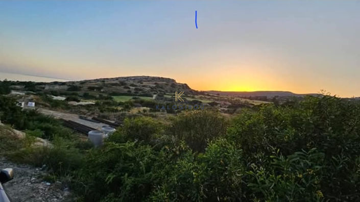 Image No.2-Terre à vendre à Agios Tychonas