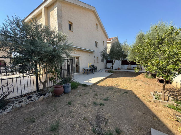 Image No.2-Maison de 4 chambres à vendre à Dali