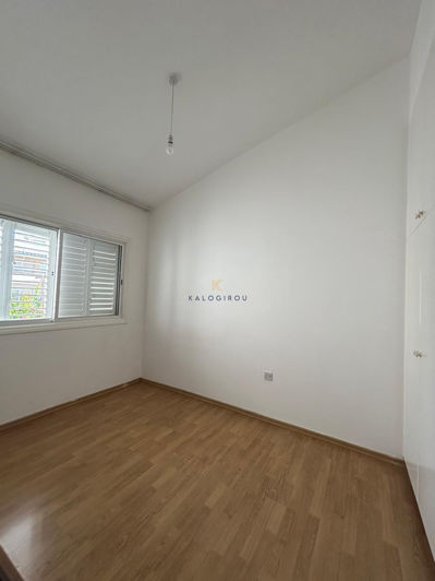 Image No.18-3 Bed House for sale