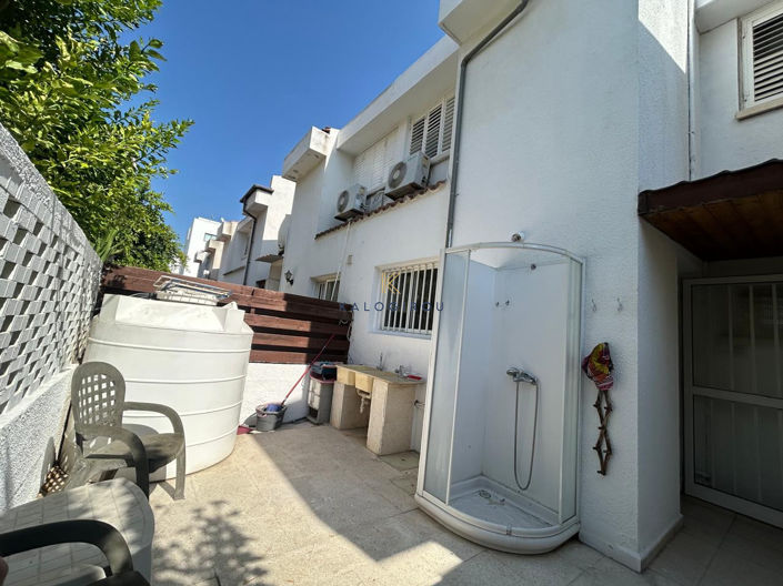 Image No.21-3 Bed House for sale