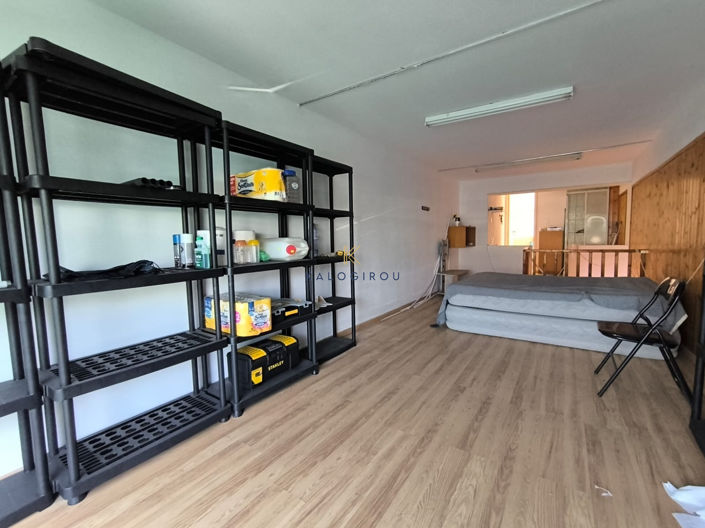 Image No.8-Commercial à vendre à Larnaca