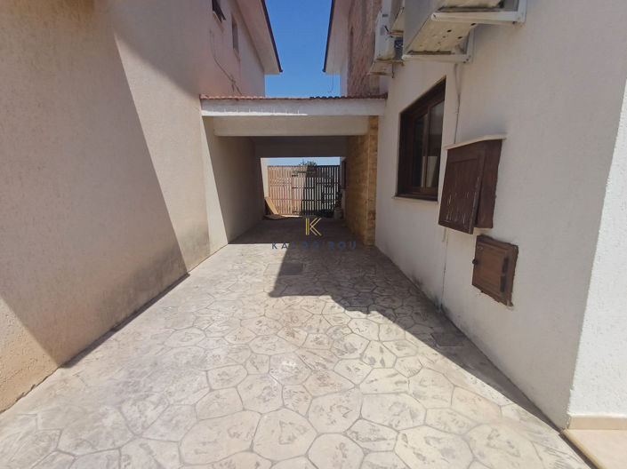 Image No.20-4 Bed House for sale