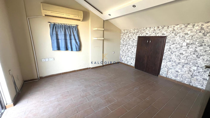 Image No.14-3 Bed House for sale