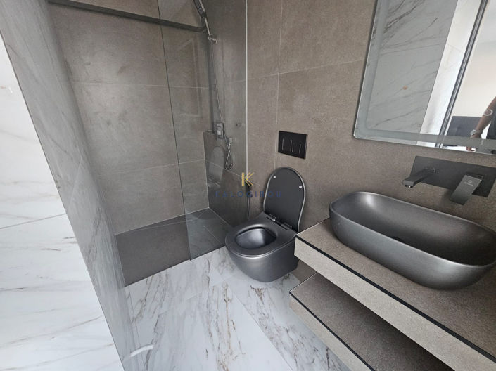 Image No.13-3 Bed House for sale