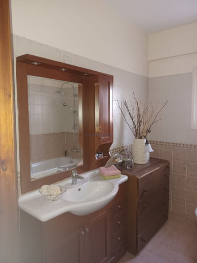 Image No.20-Maison de 5 chambres à vendre à Aradippou