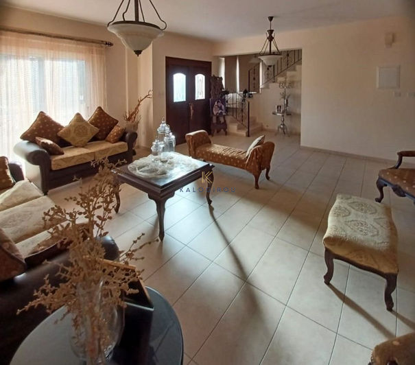 Image No.3-Maison de 5 chambres à vendre à Aradippou