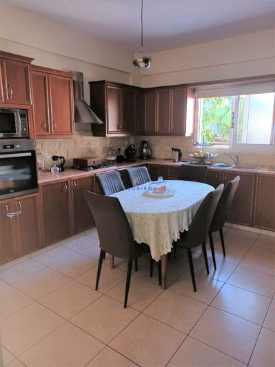 Image No.7-Maison de 5 chambres à vendre à Aradippou