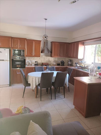 Image No.8-Maison de 5 chambres à vendre à Aradippou