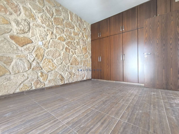 Image No.12-3 Bed House for sale