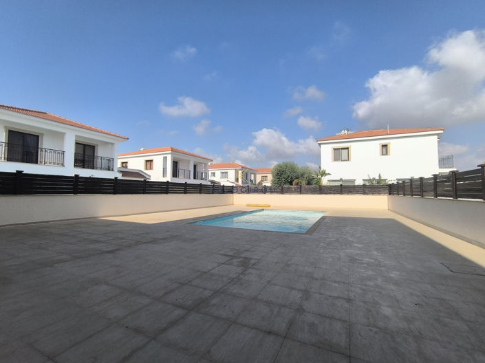 Image No.19-3 Bed House for sale
