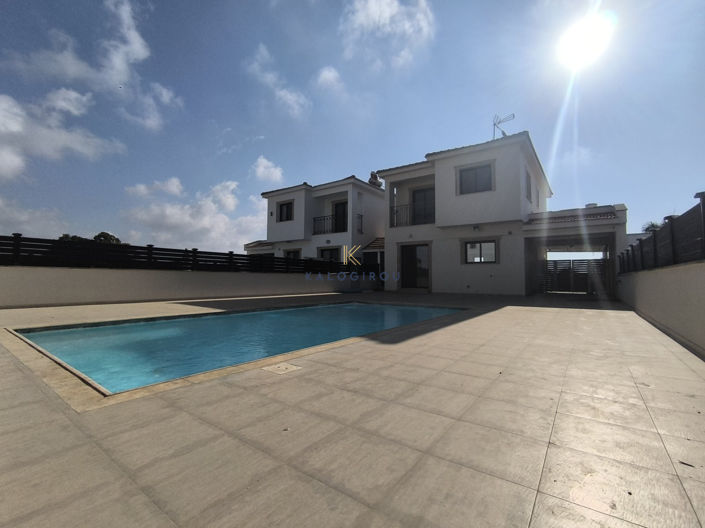 Image No.21-3 Bed House for sale