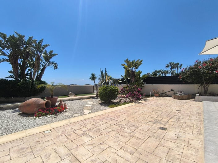 Image No.29-3 Bed House for sale