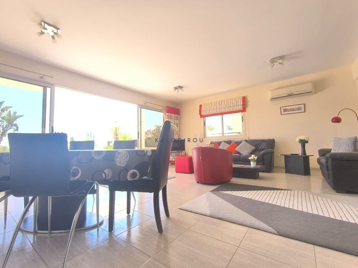 Image No.6-3 Bed House for sale