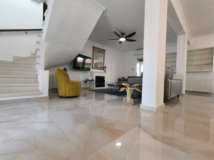 Image No.12-3 Bed House for sale