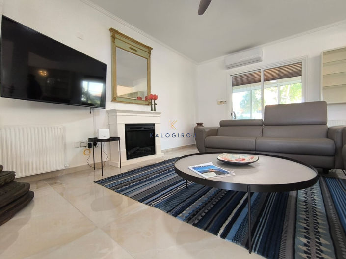 Image No.8-3 Bed House for sale