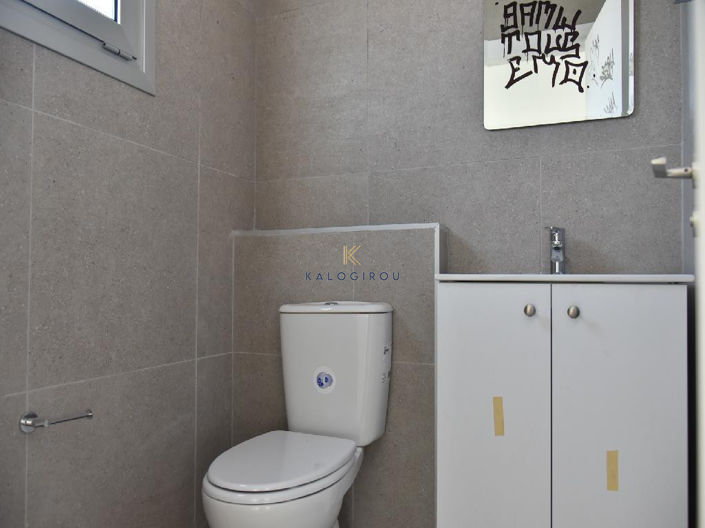 Image No.11-Commercial à vendre à Anglisides