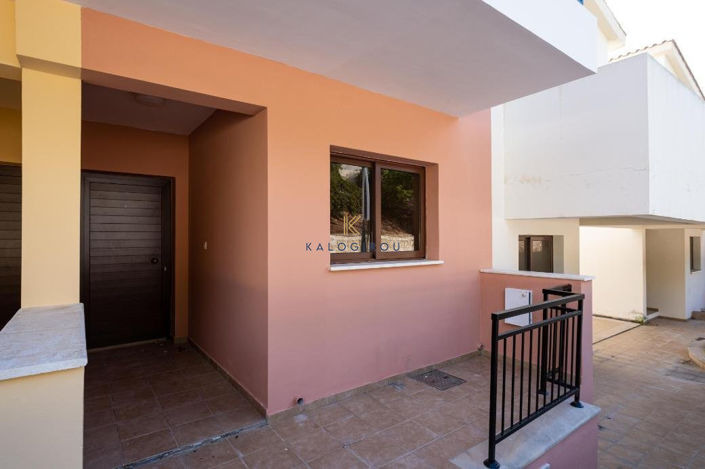 Image No.1-2 Bed House for sale