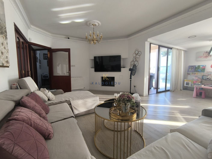 Image No.14-4 Bed House for sale