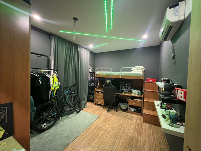 Image No.20-4 Bed House for sale