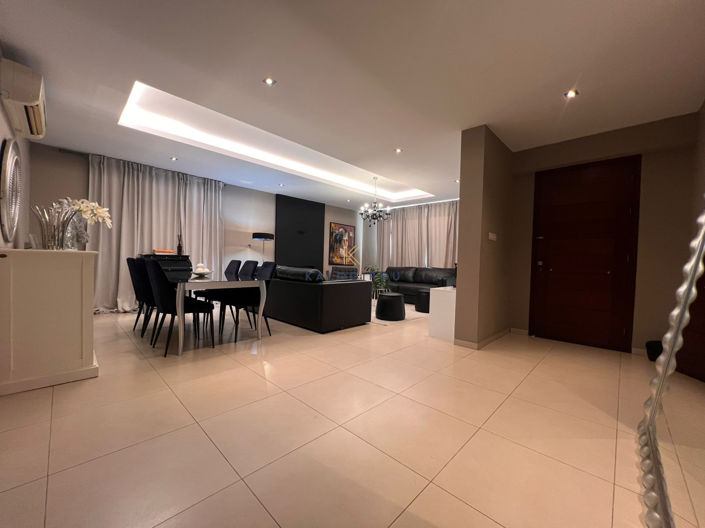 Image No.9-4 Bed House for sale