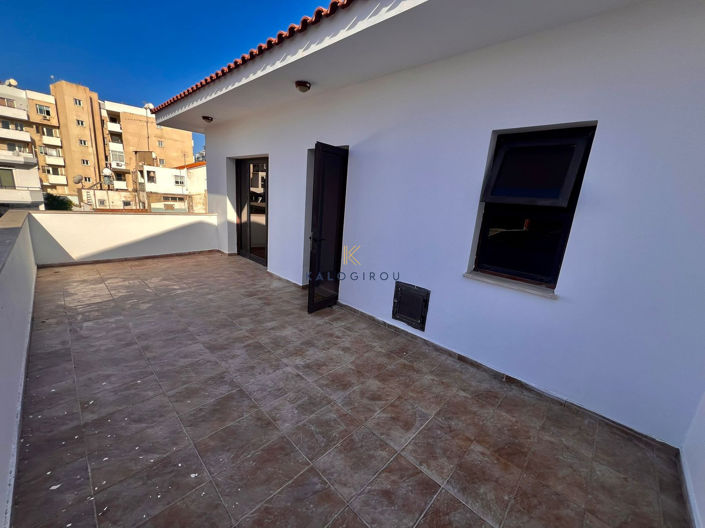 Image No.34-4 Bed House for sale