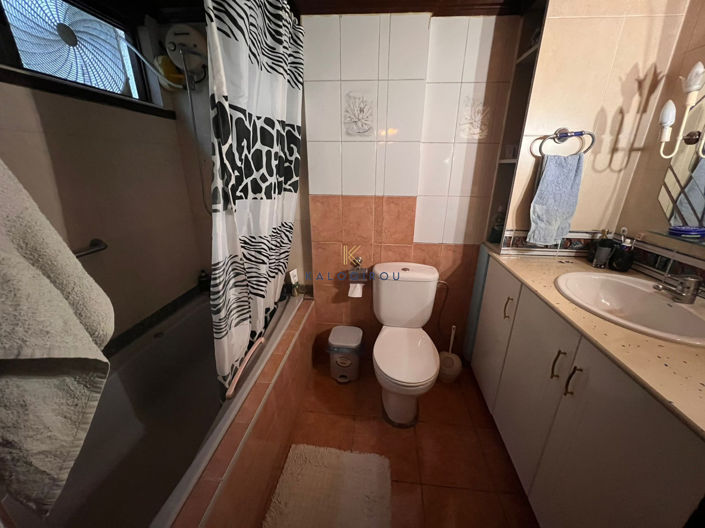 Image No.10-3 Bed House for sale