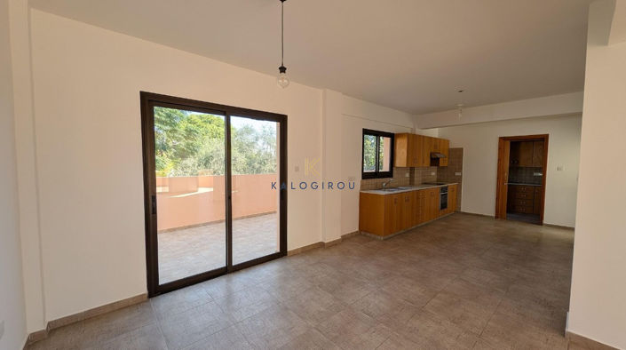 Image No.5-Maison de 4 chambres à vendre à Meneou