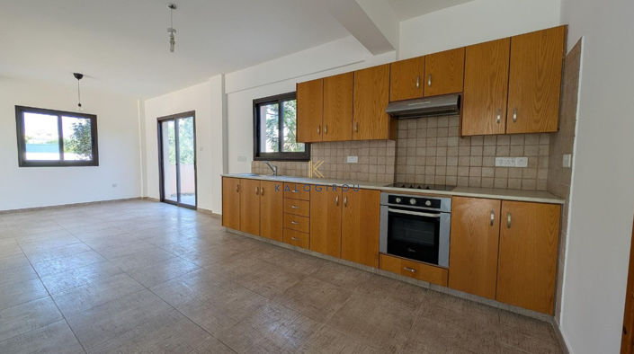 Image No.7-Maison de 4 chambres à vendre à Meneou