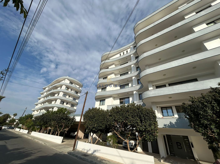 Image No.16-2 Bed Apartment for sale