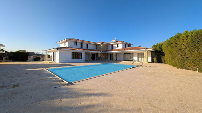 Image No.1-6 Bed House for sale