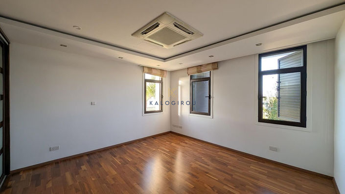 Image No.34-6 Bed House for sale