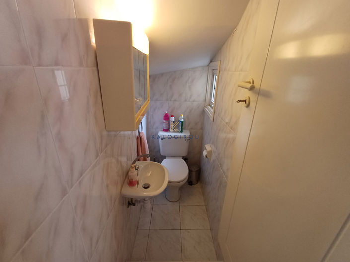 Image No.8-4 Bed House for sale