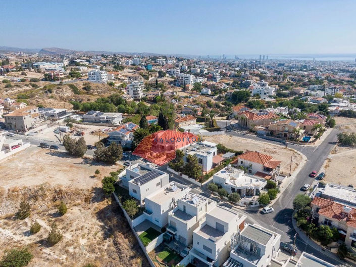 Image No.1-4 Bed House for sale