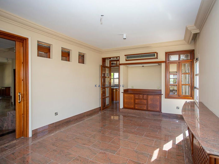 Image No.15-4 Bed House for sale