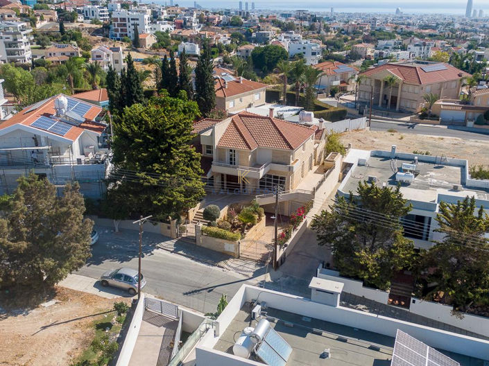 Image No.2-4 Bed House for sale