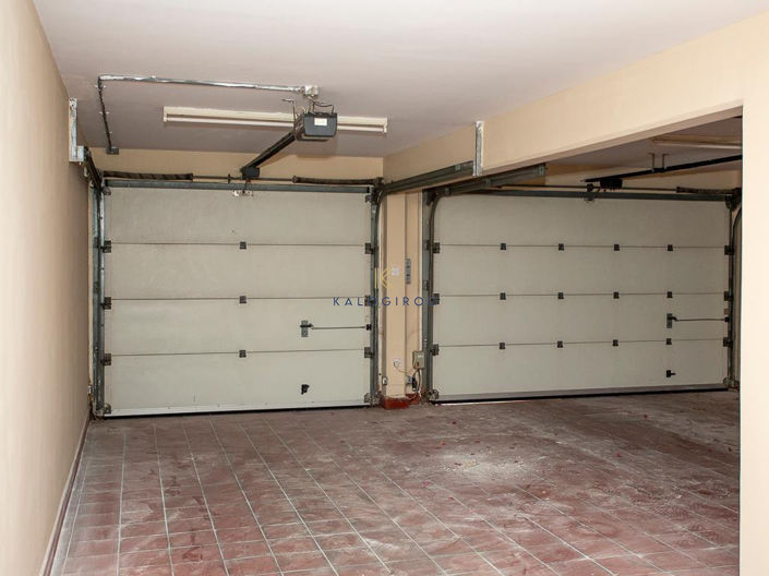 Image No.28-4 Bed House for sale