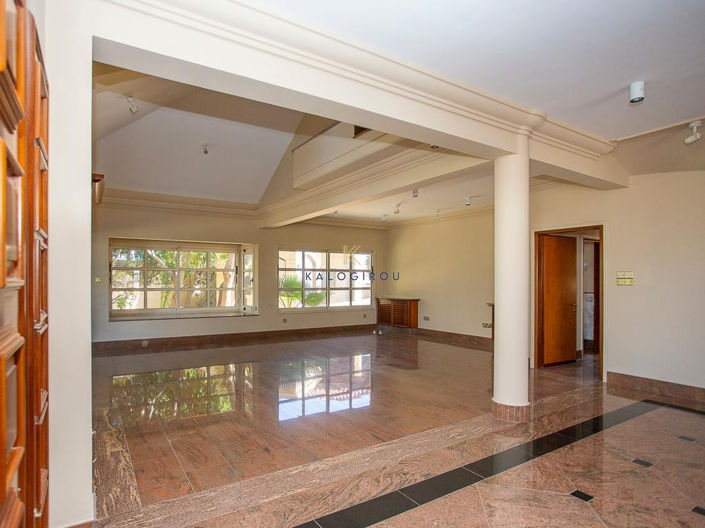 Image No.8-4 Bed House for sale