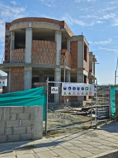 Image No.10-3 Bed House for sale