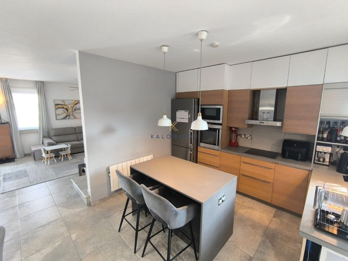 Image No.3-4 Bed House for sale