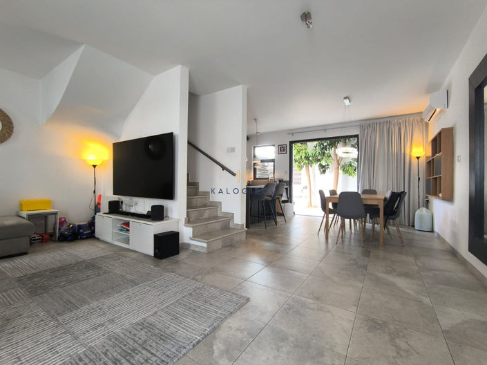 Image No.5-4 Bed House for sale