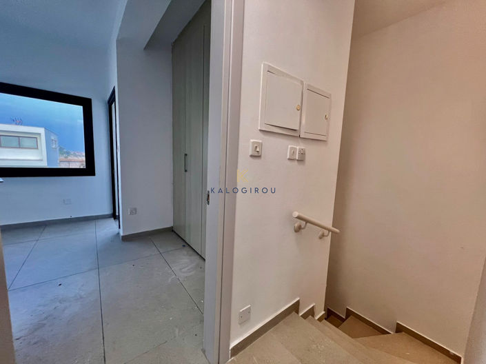 Image No.14-3 Bed House for sale