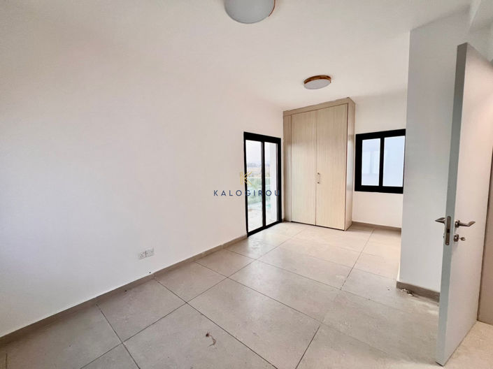 Image No.20-3 Bed House for sale