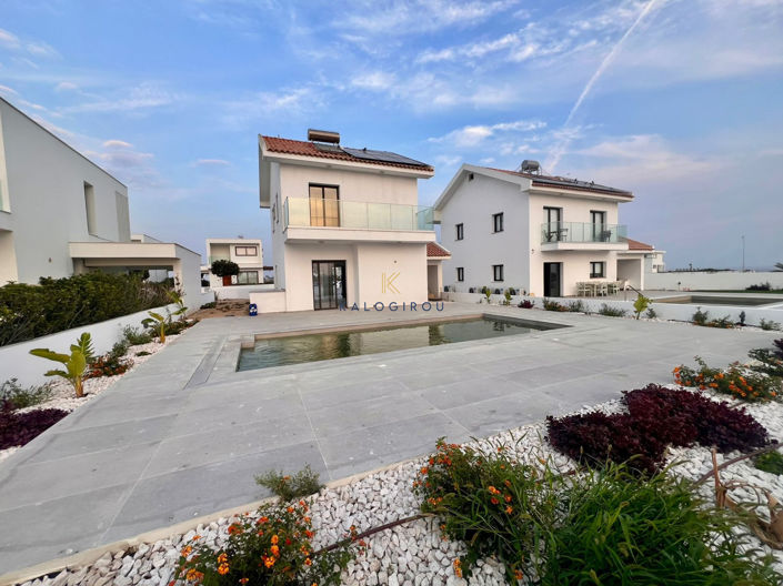 Image No.4-3 Bed House for sale