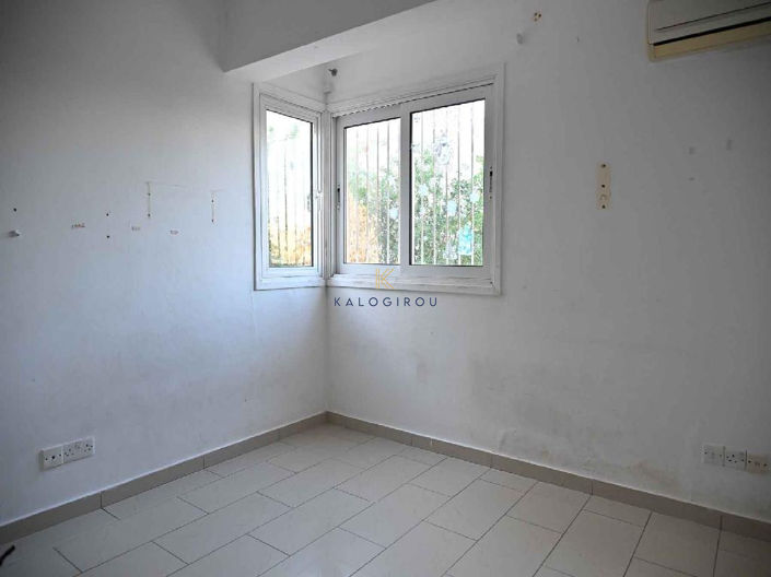 Image No.4-Appartement de 2 chambres à vendre à Oroklini