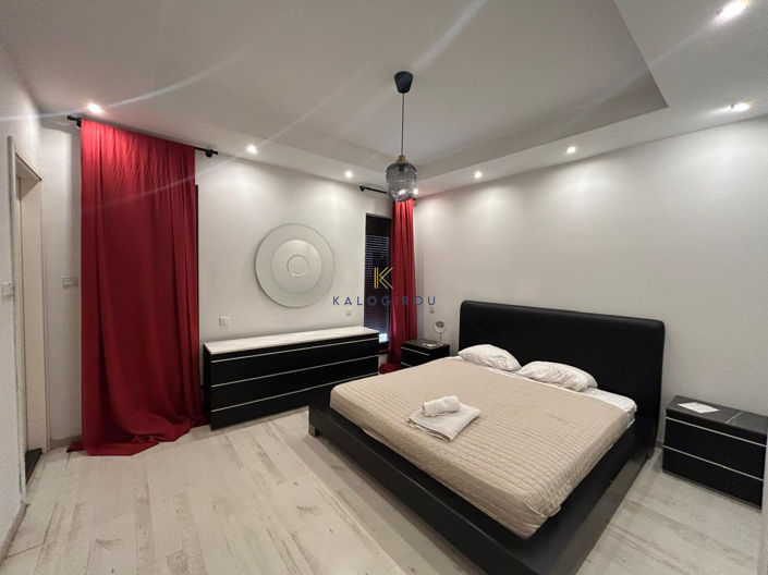 Image No.21-5 Bed House for sale