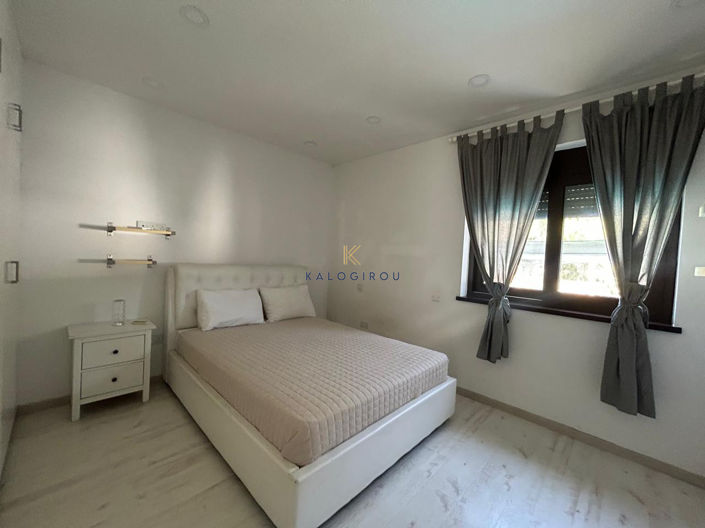 Image No.24-5 Bed House for sale