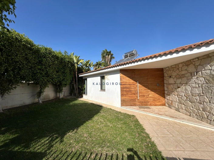 Image No.5-5 Bed House for sale