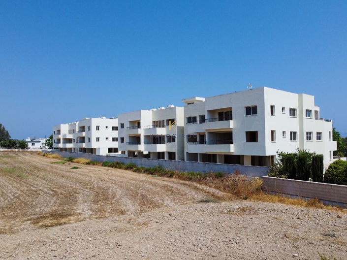 Image No.6-14 Bed Property for sale